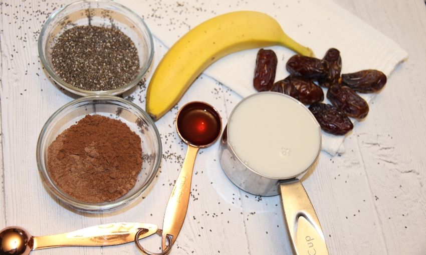ingredients needed for Chocolate Chia Seed Pudding 