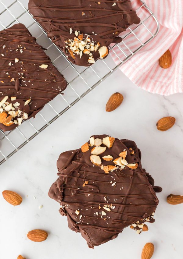 Rice Cakes with Chocolate and Almond Butter